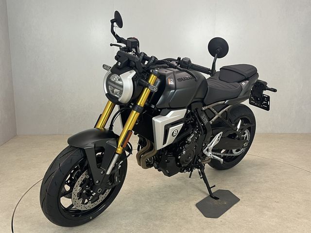 suzuki - gsx-8t