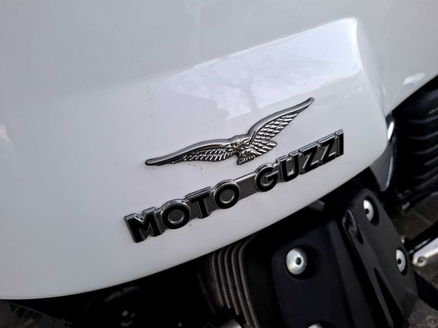 moto-guzzi - v-7-stone