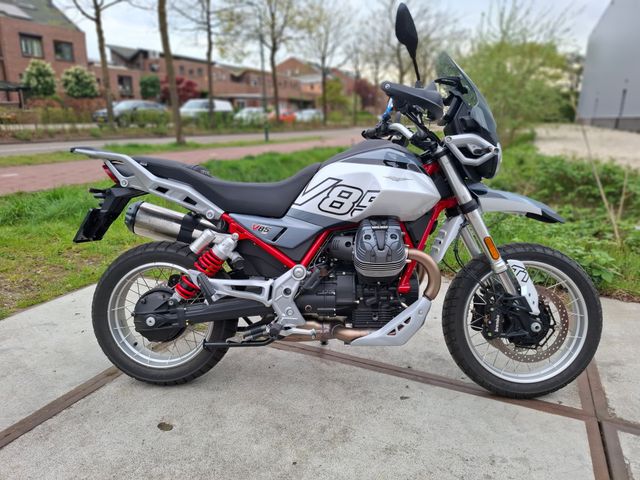 moto-guzzi - v-85-tt