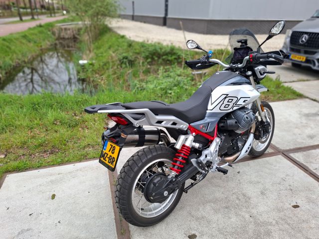 moto-guzzi - v-85-tt
