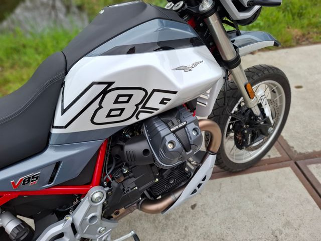 moto-guzzi - v-85-tt