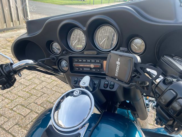 harley-davidson - electra-glide-ultra-classic-flhtcui