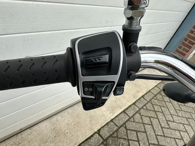 moto-guzzi - v-9-roamer