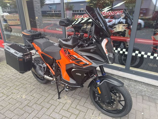 ktm - 1290-super-adventure-s