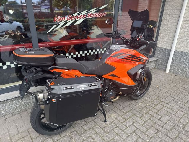 ktm - 1290-super-adventure-s