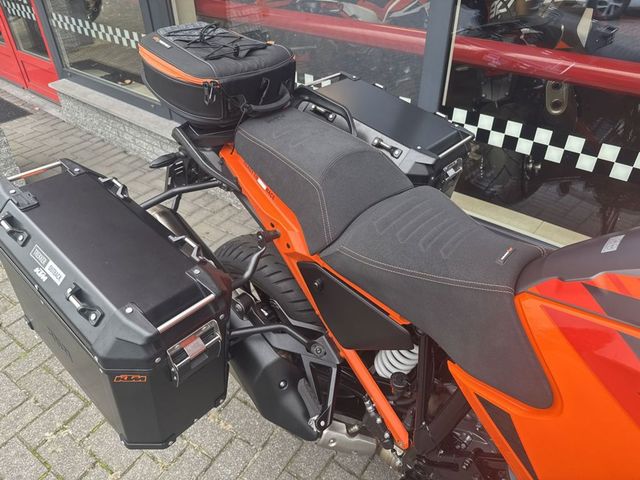 ktm - 1290-super-adventure-s