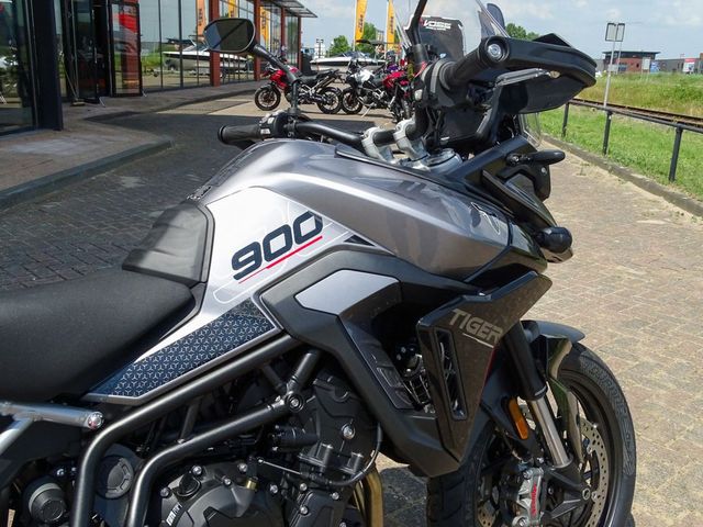 triumph - tiger-900-gt-pro