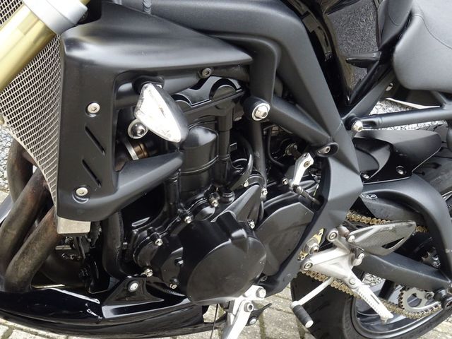 triumph - street-triple-675