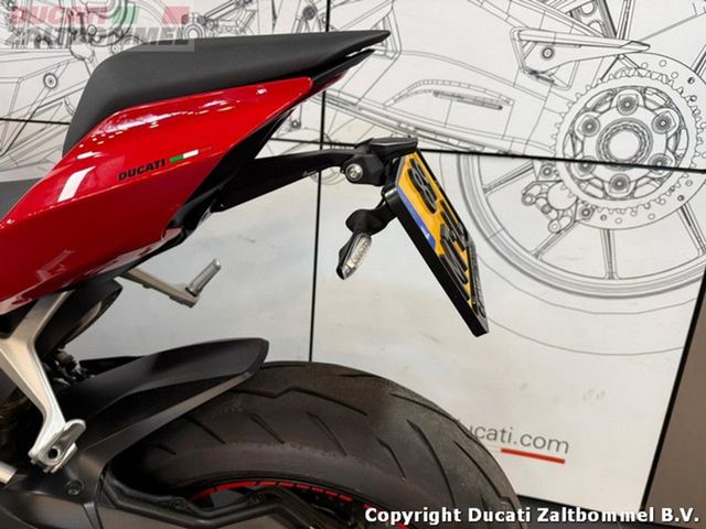 ducati - streetfighter-v2