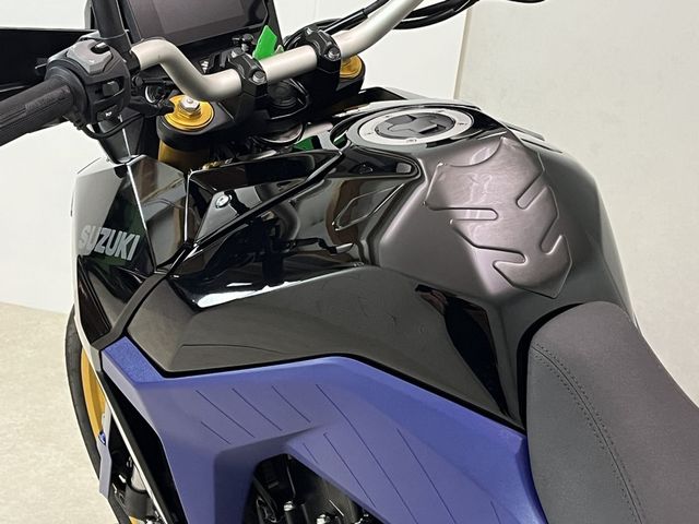 suzuki - v-strom-800-de