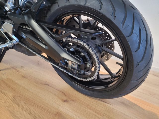 yamaha - xsr-900-abs