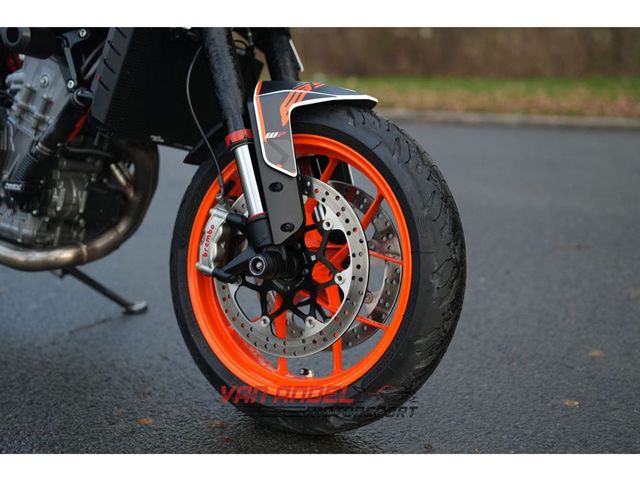 ktm - 890-duke-r