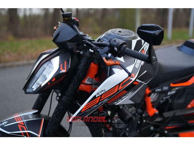 ktm - 890-duke-r