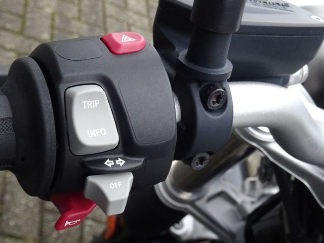 bmw - r-nine-t-scrambler