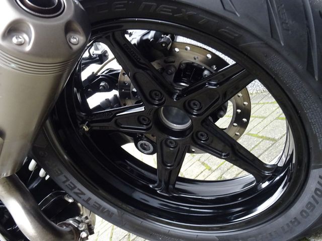 bmw - r-nine-t-scrambler