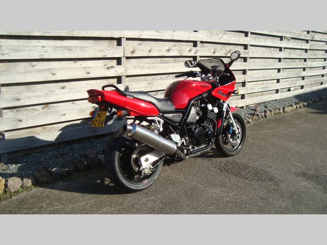 yamaha - fzs-600-fazer