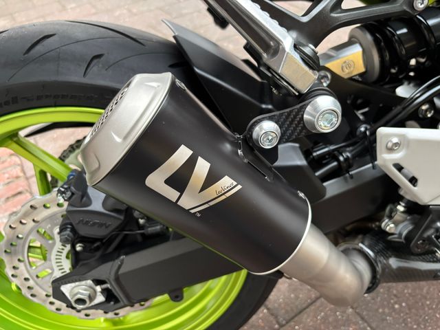 kawasaki - z900