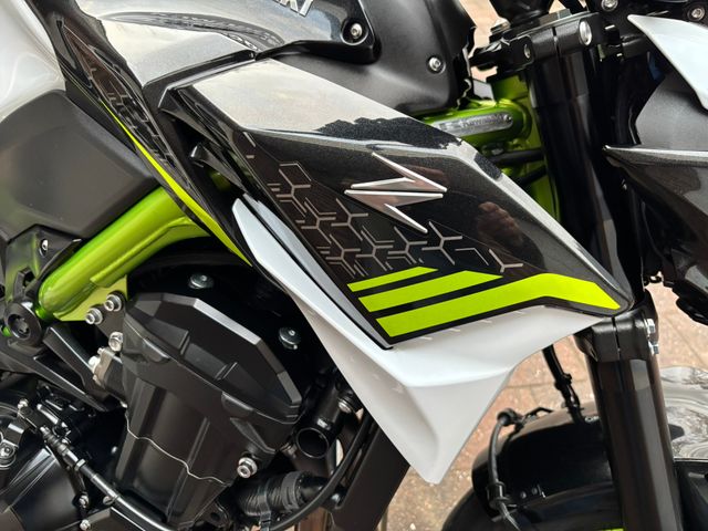kawasaki - z900