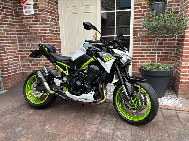 kawasaki - z900