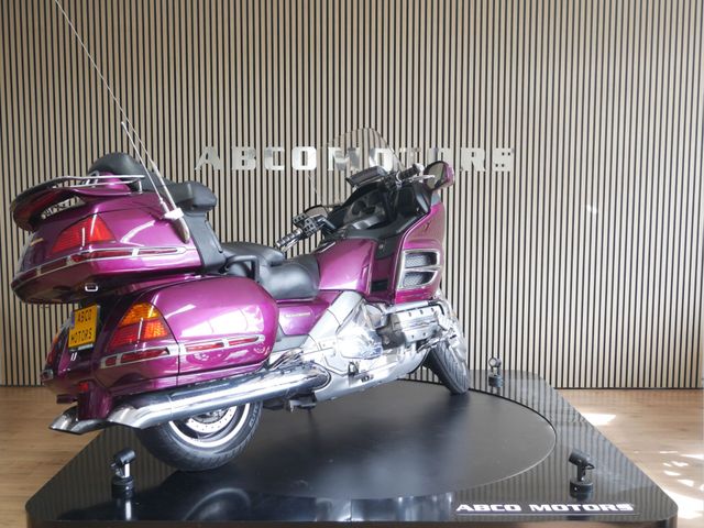 honda - gl-1800-goldwing