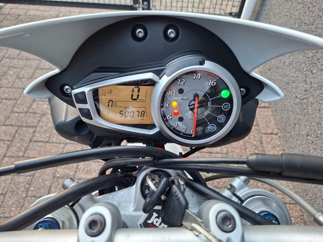 triumph - street-triple-765-r