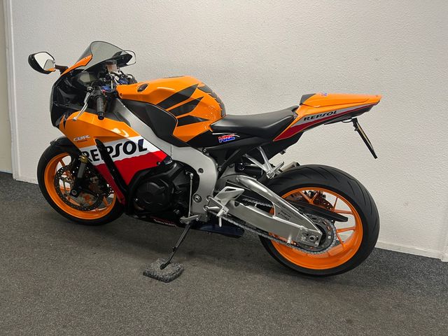 honda - cbr-1000-rr-fireblade-c-abs