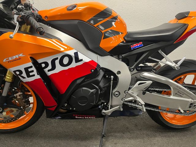 honda - cbr-1000-rr-fireblade-c-abs