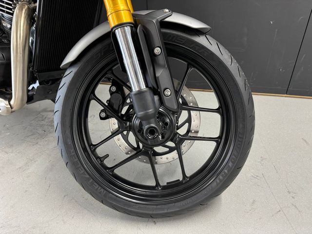 triumph - speed-400