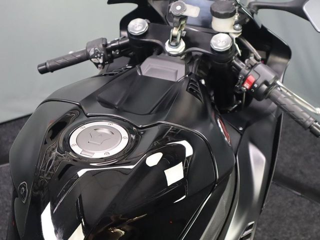 honda - cbr-1000-rr-r-fireblade-sp