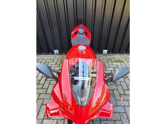 ducati - panigale-v4-s