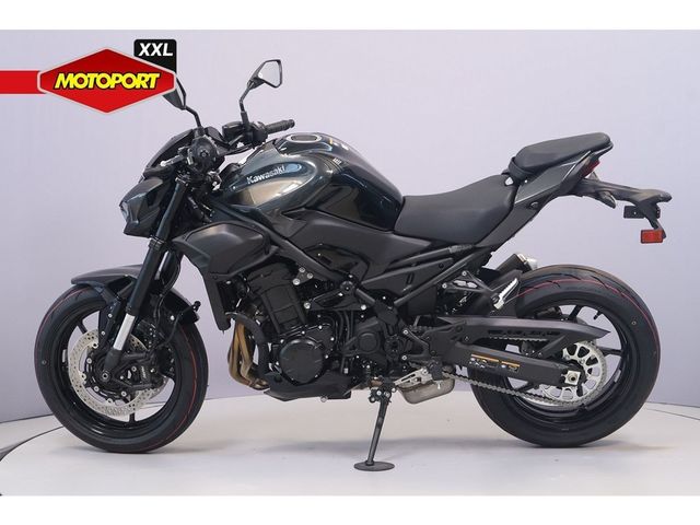 kawasaki - z900