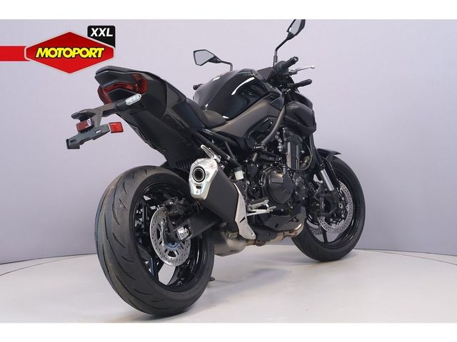kawasaki - z900
