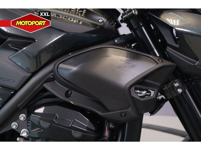 kawasaki - z900