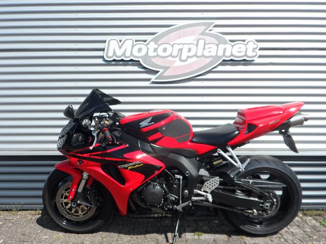 honda - cbr-1000-rr-fireblade