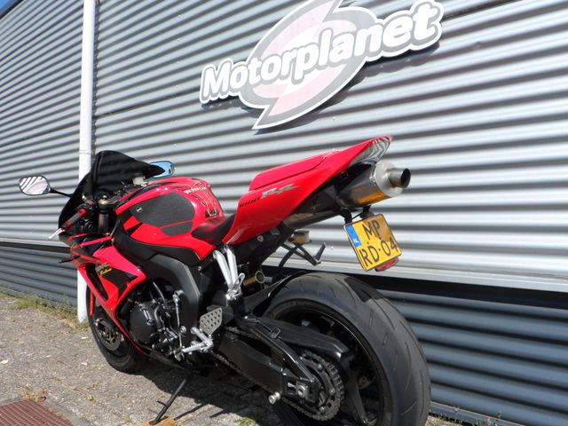 honda - cbr-1000-rr-fireblade