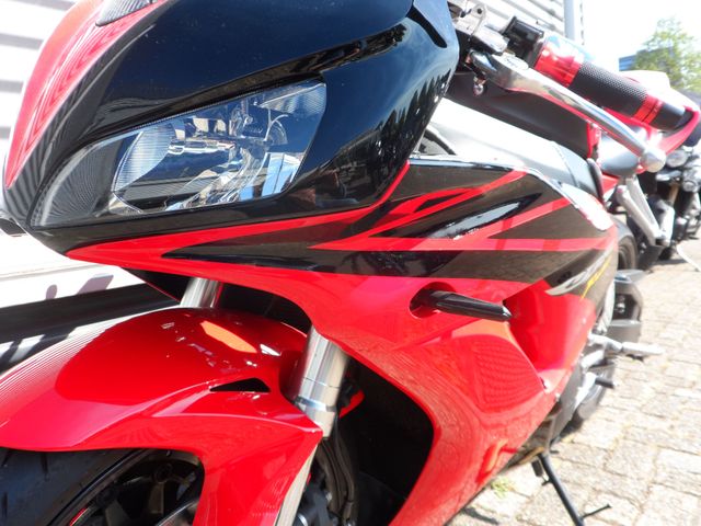 honda - cbr-1000-rr-fireblade