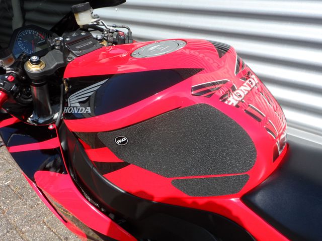 honda - cbr-1000-rr-fireblade