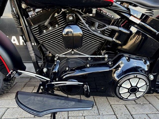 harley-davidson - heritage-softail-classic-flstc