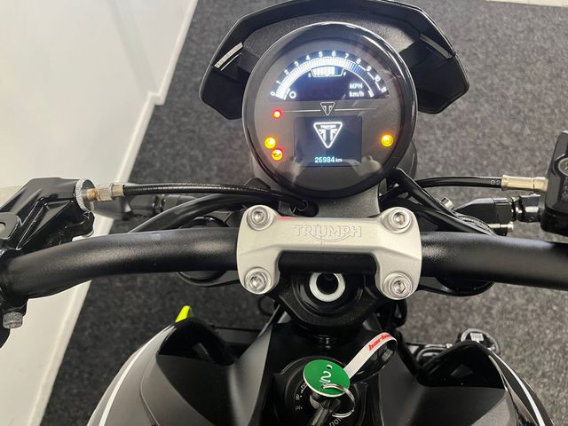 triumph - trident-660