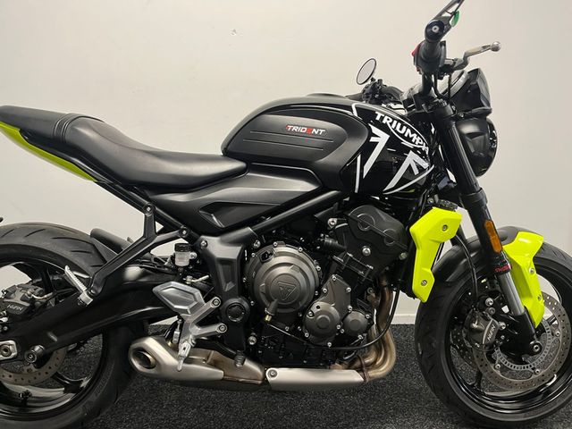 triumph - trident-660