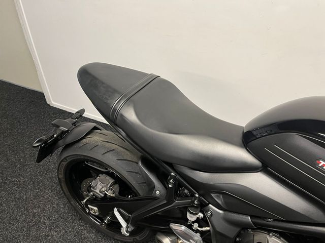 triumph - trident-660