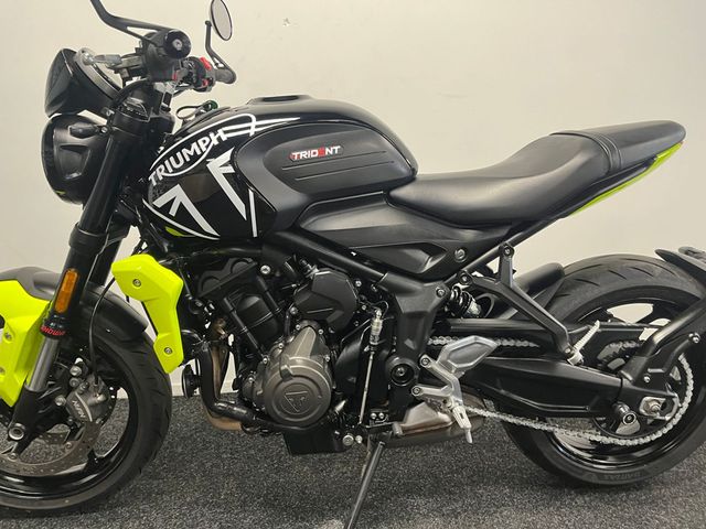 triumph - trident-660