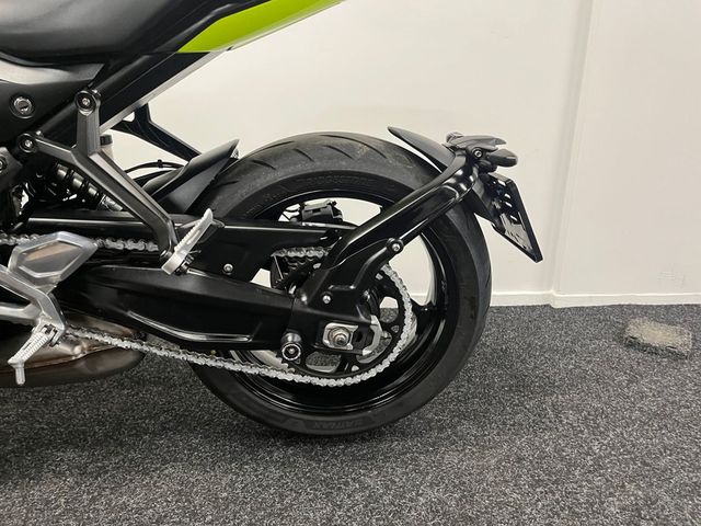 triumph - trident-660