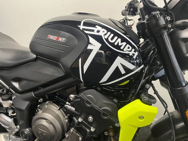 triumph - trident-660
