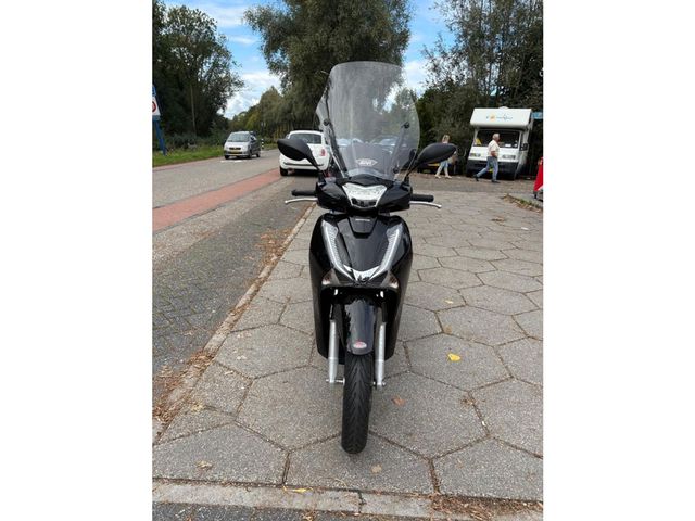 honda - sh-125i-c-abs