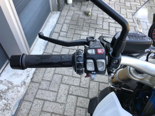 bmw - r-1200-r-abs