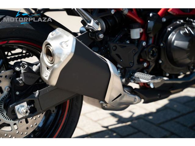kawasaki - z900