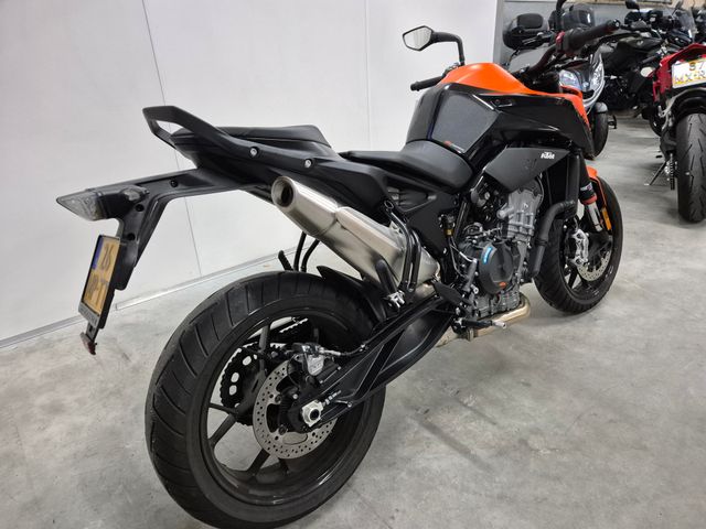 ktm - 890-duke