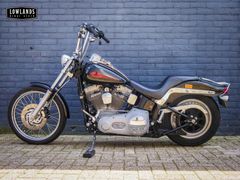 HARLEY-DAVIDSON SOFTAIL STANDARD FXST