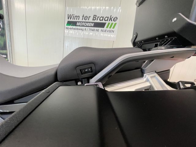 bmw - r-1300-gs-adventure